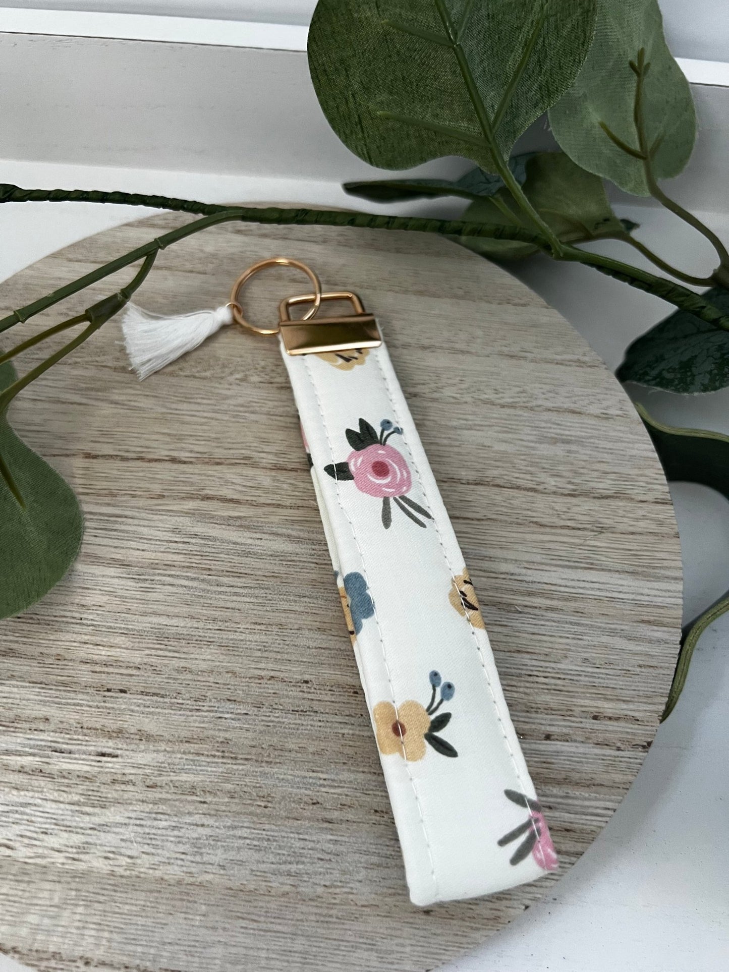 Handmade 6" Quilted Cotton Wristlet in Cotton Fabric - ChambrayandSandCustomGifts