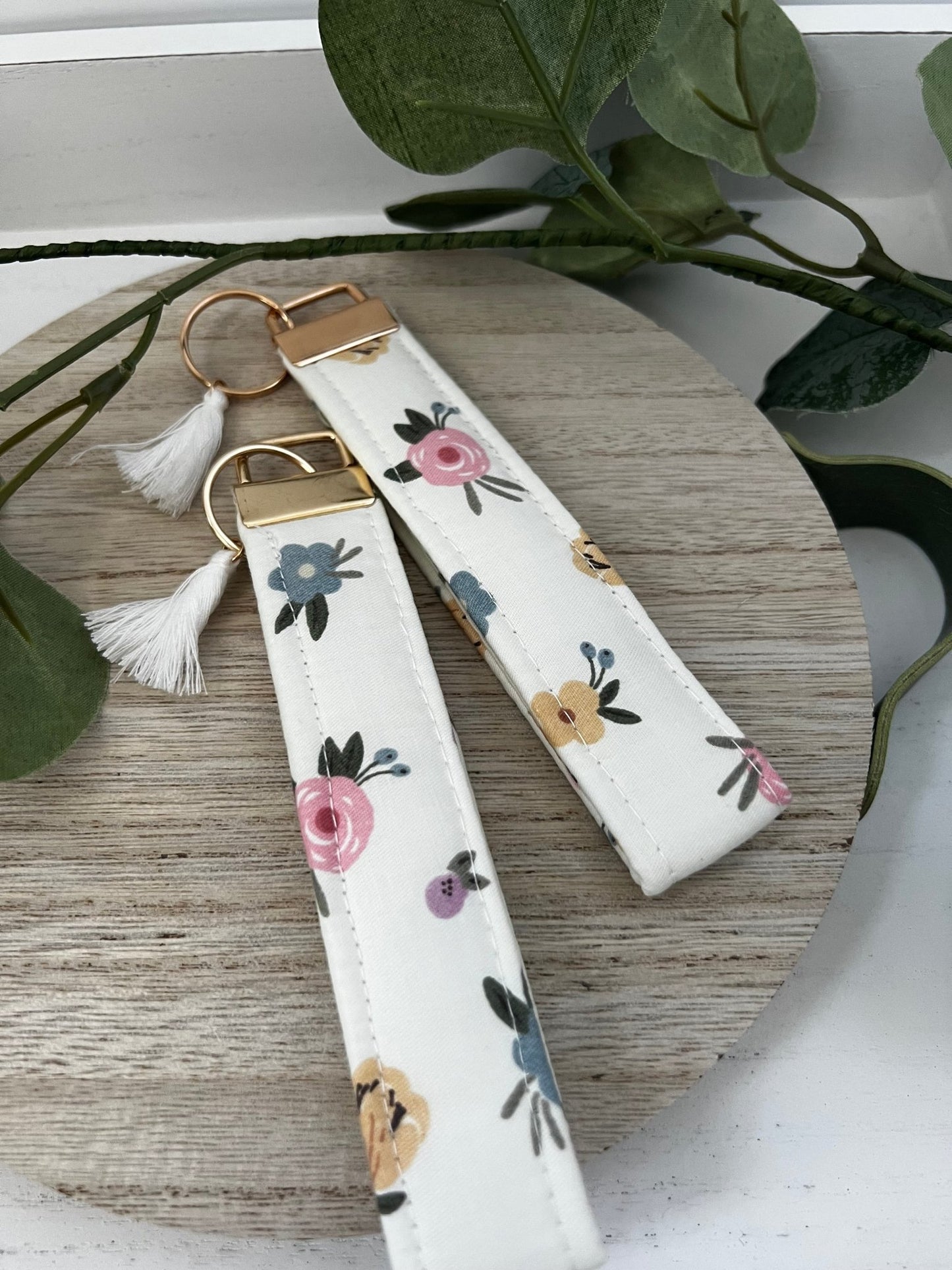 Handmade 6" Quilted Cotton Wristlet in Cotton Fabric - ChambrayandSandCustomGifts