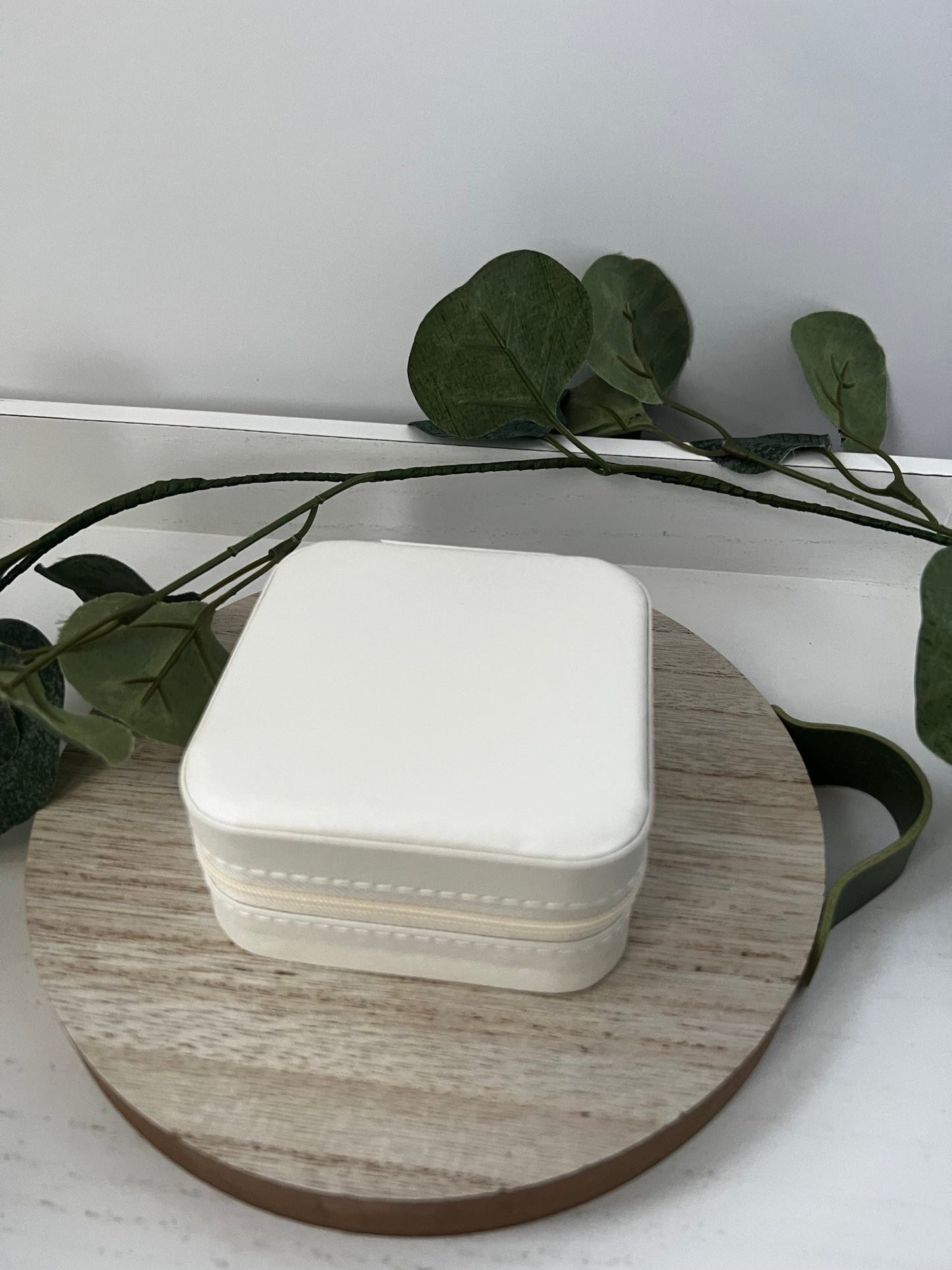 Monogram travel jewelry box - ChambrayandSandCustomGifts