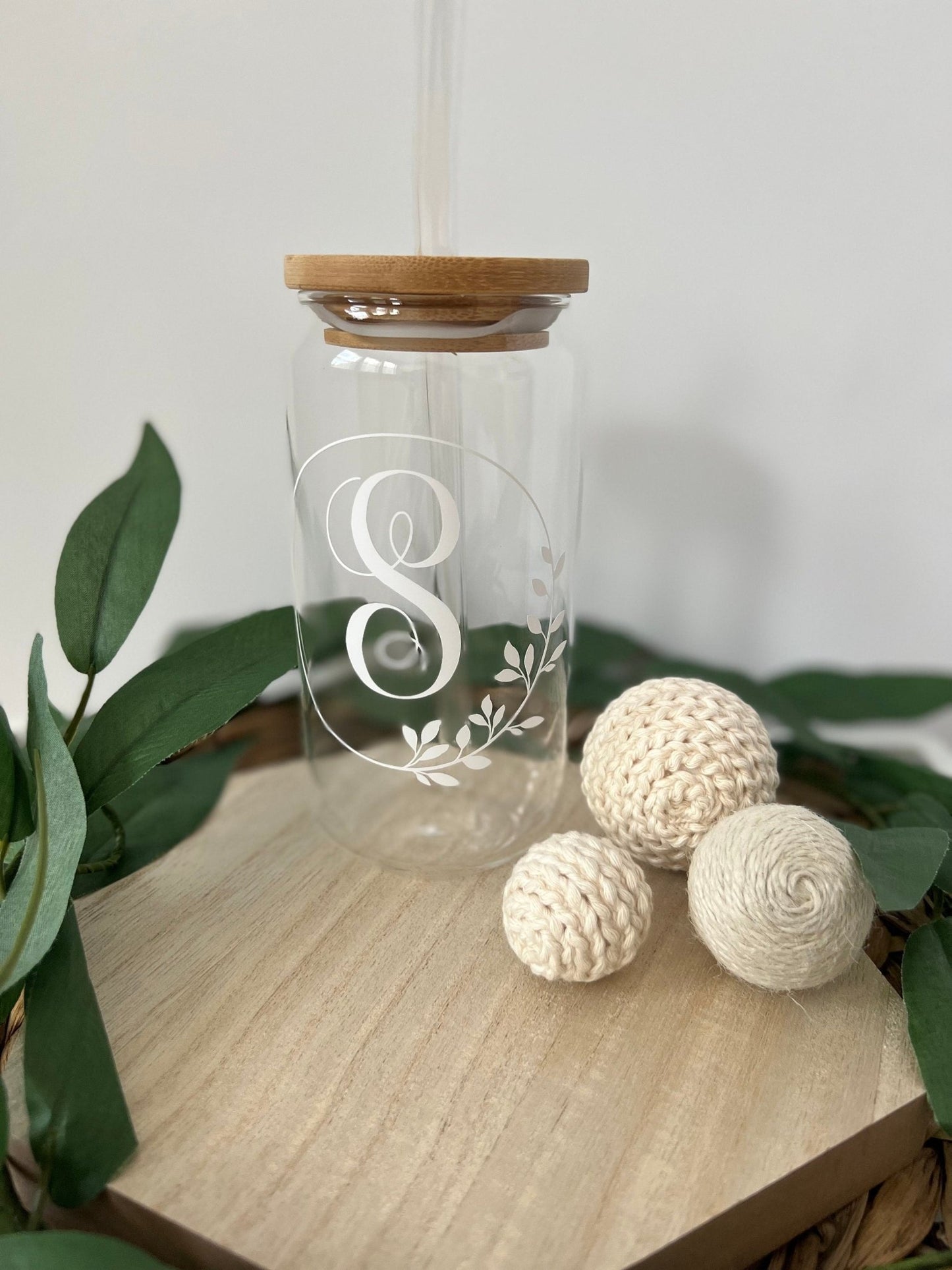 Personalized Initial Beer Can Glass with Bamboo Lid and Glass Straw | - ChambrayandSandCustomGifts