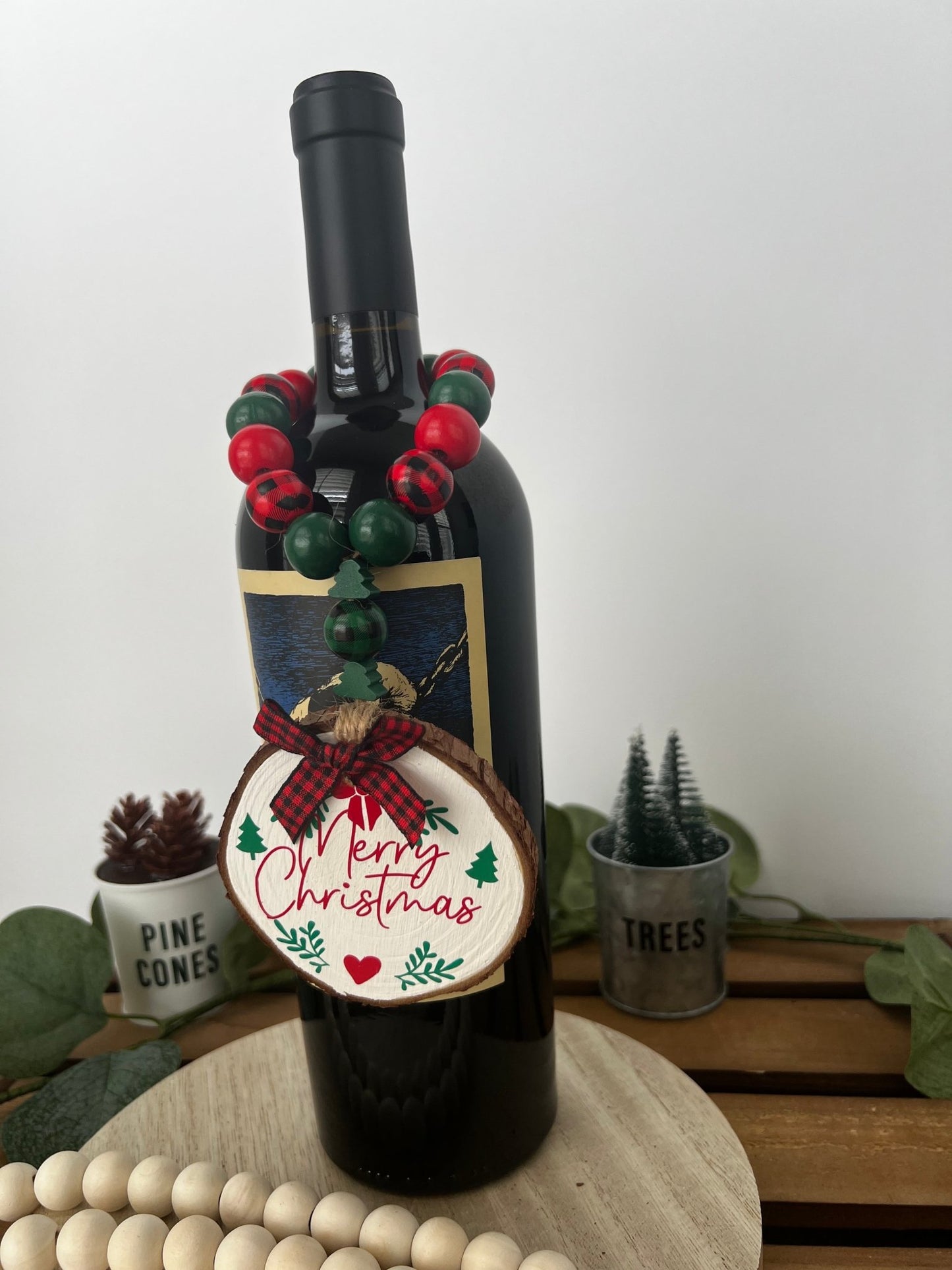 Wine Bottle Gift Hang Tag with Wood Bead - Merry Christmas - ChambrayandSandCustomGifts