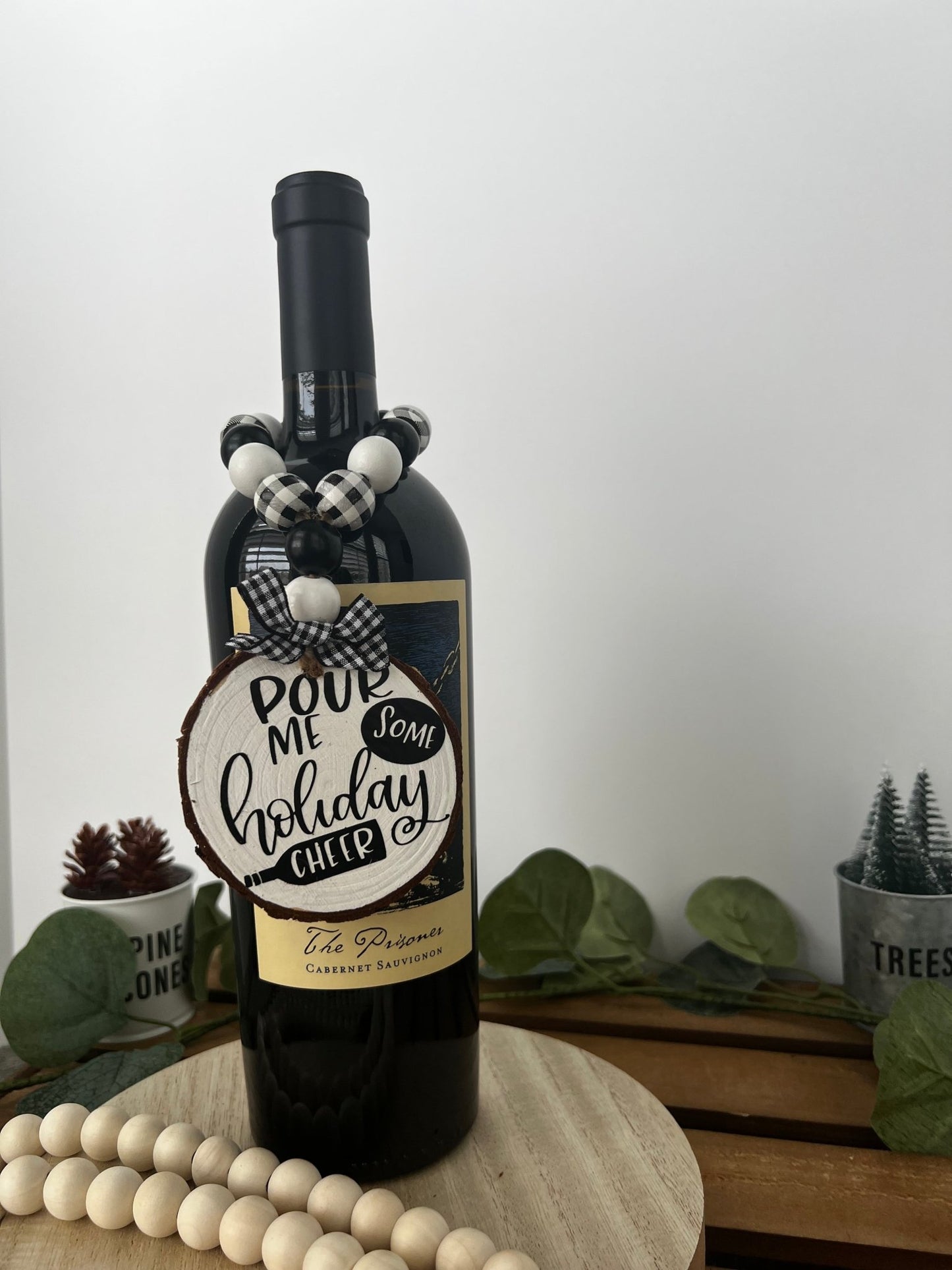 Wine Bottle Hang Tag with Wood Bead - Pour Me Some Holiday Cheer - ChambrayandSandCustomGifts