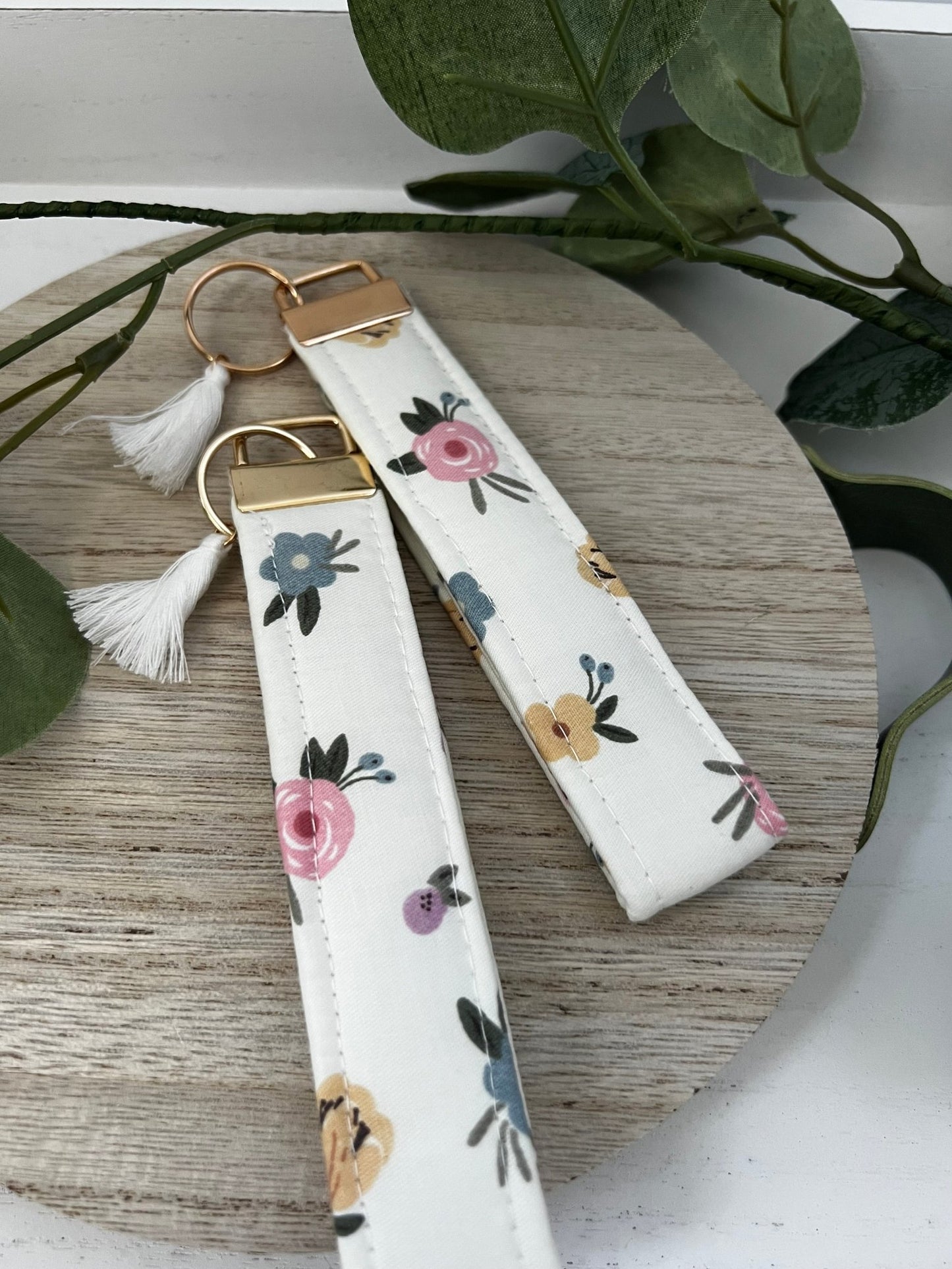 Handmade 6" Quilted Cotton Wristlet in Cotton Fabric - ChambrayandSandCustomGifts