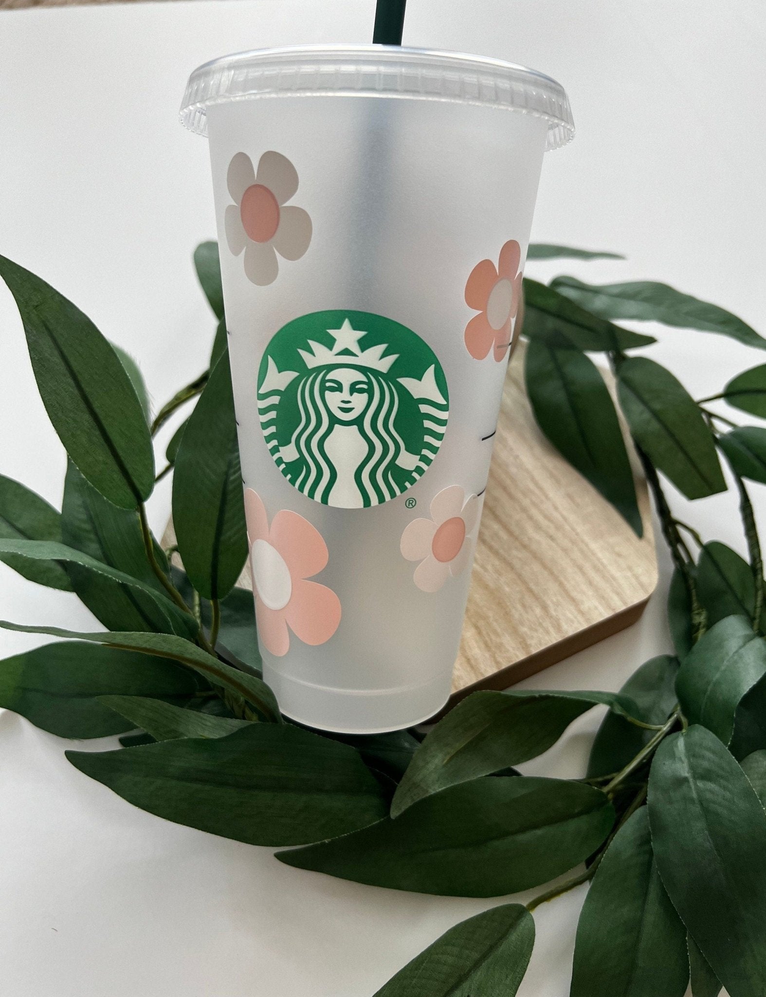 24oz Reusable Cold Coffee Cup with Daisy Design